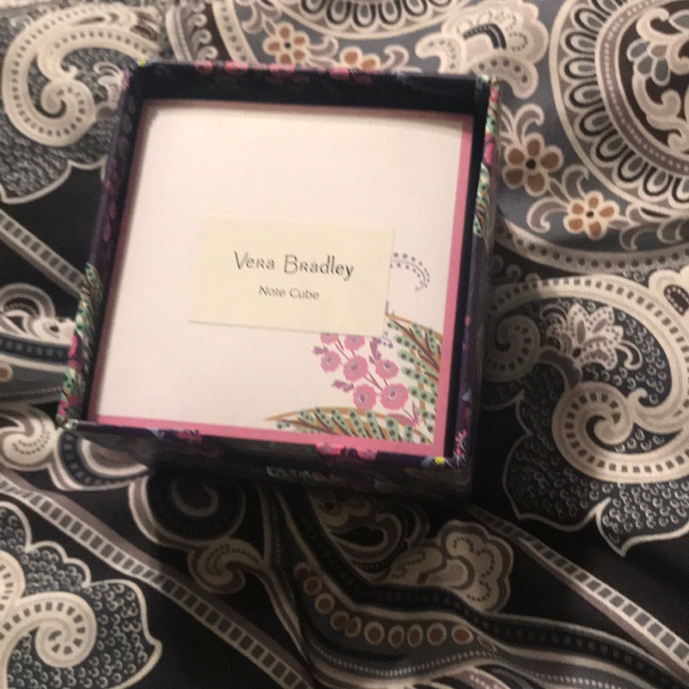 SOLD!!Vera Bradley Note cubes. Brand New!